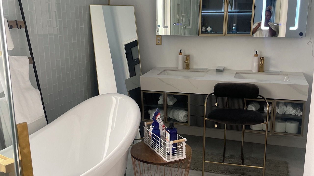 Photo of Bathroom in Southwest Arlington