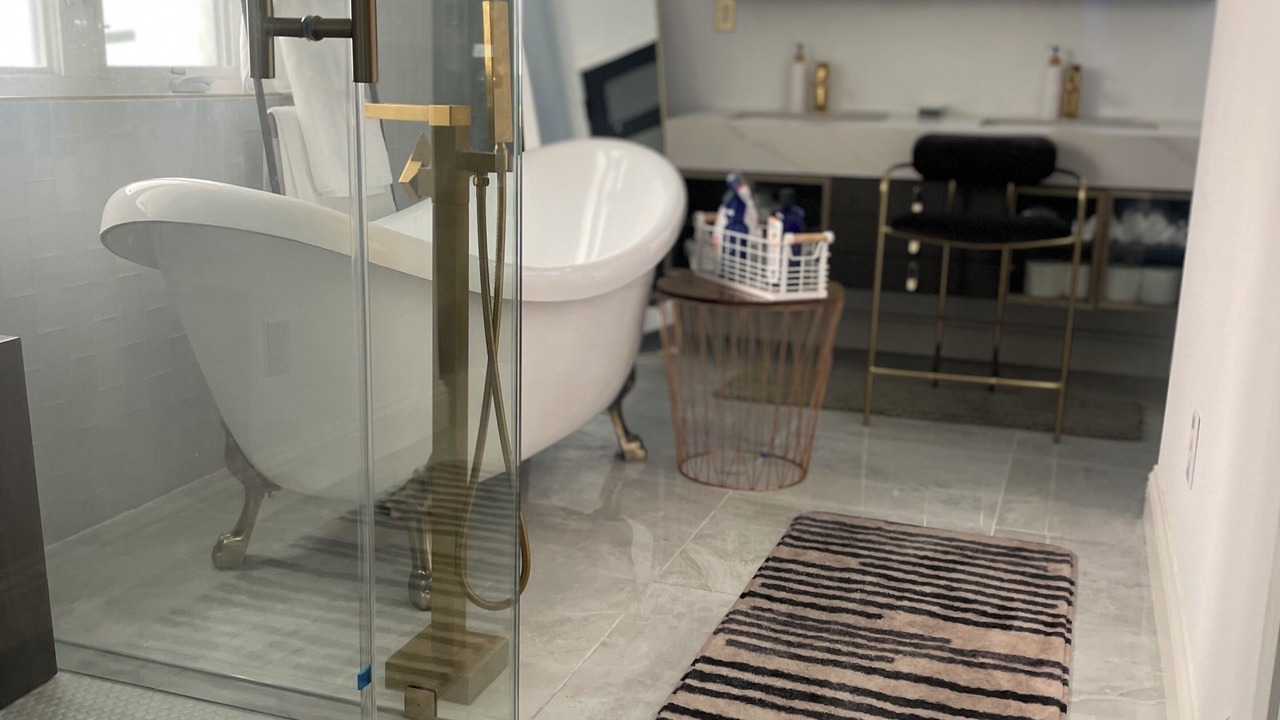 Photo of Bathroom in Southwest Arlington