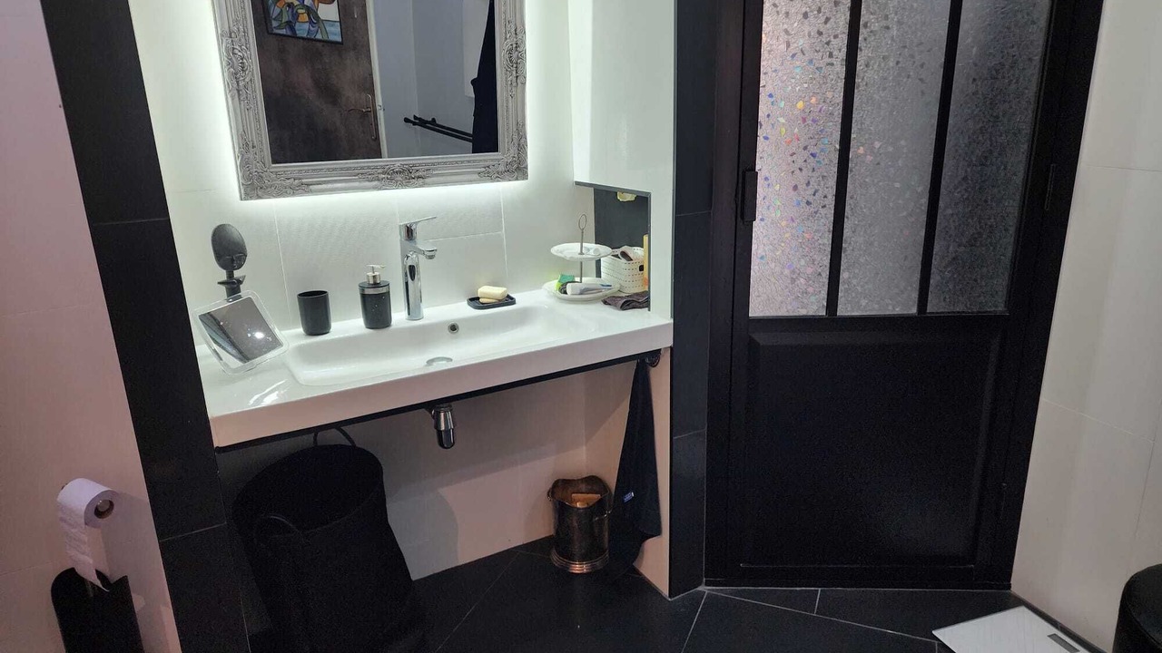 Photo of Bathroom in Longueval-Barbonval