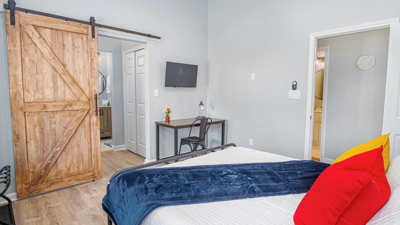 Photo of Bedroom in Near East Side