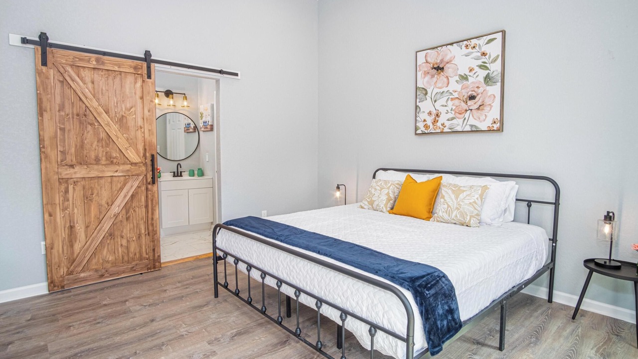 Photo of Bedroom in Near East Side