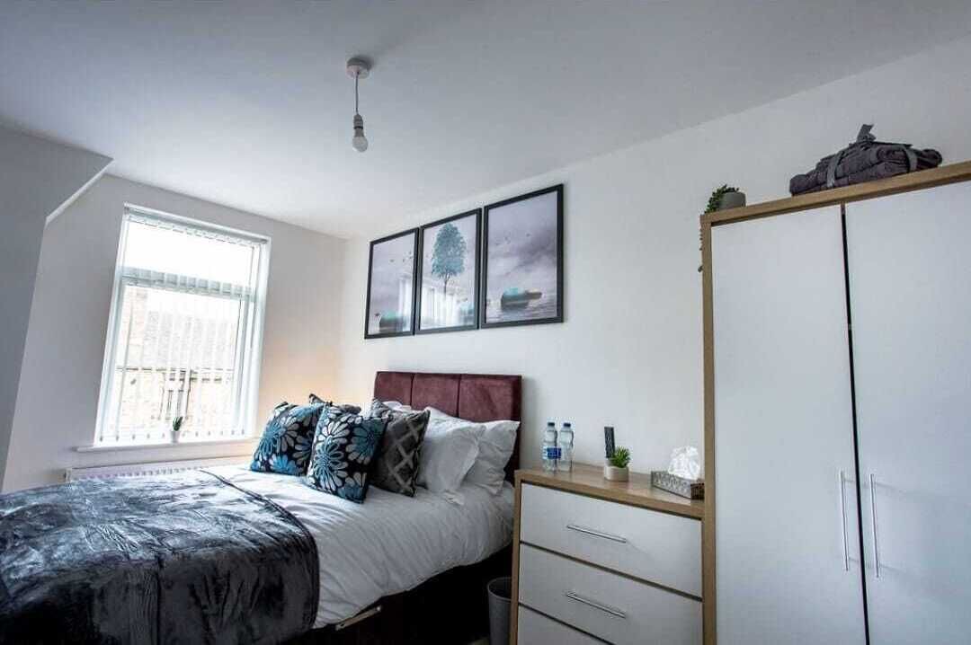 Photo of Bedroom in Stoke-on-Trent