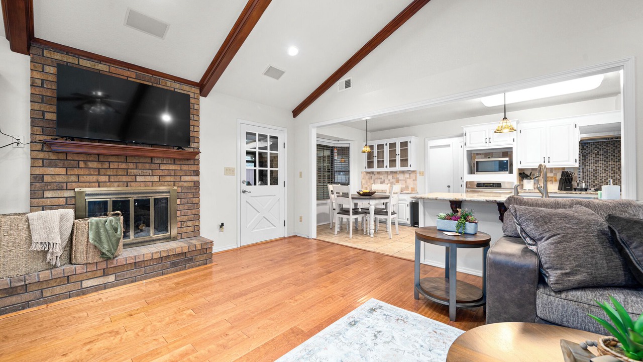 Photo of Livingroom in Uniontown