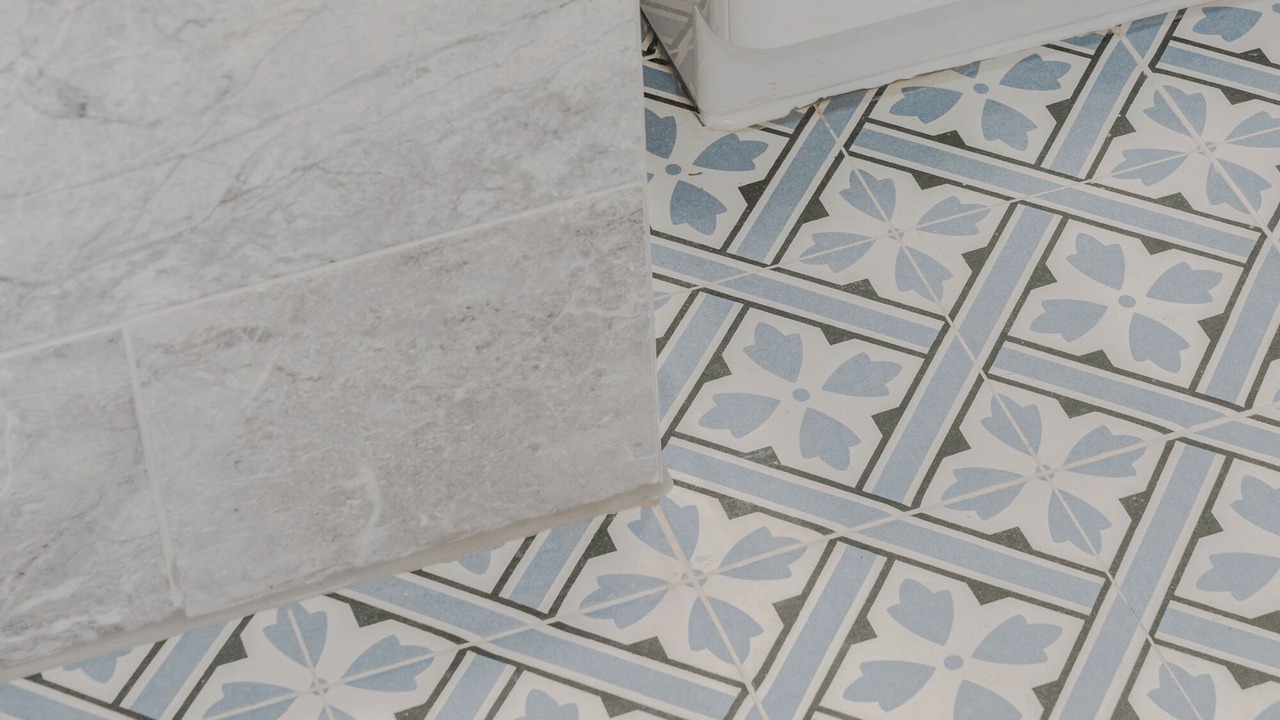 Photo of Others in Oval