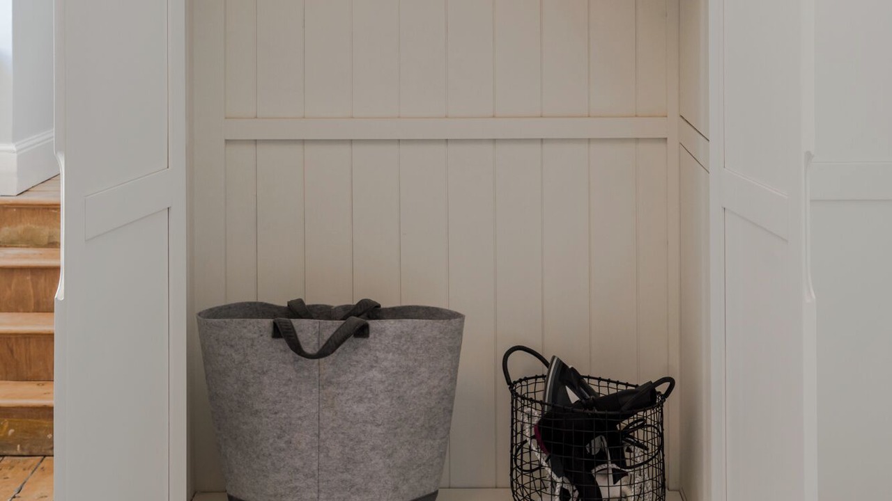 Photo of Others in Oval