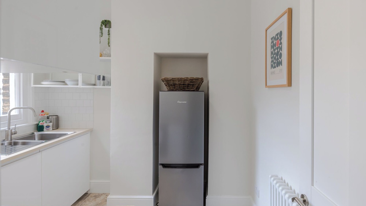 Photo of Kitchen in Oval