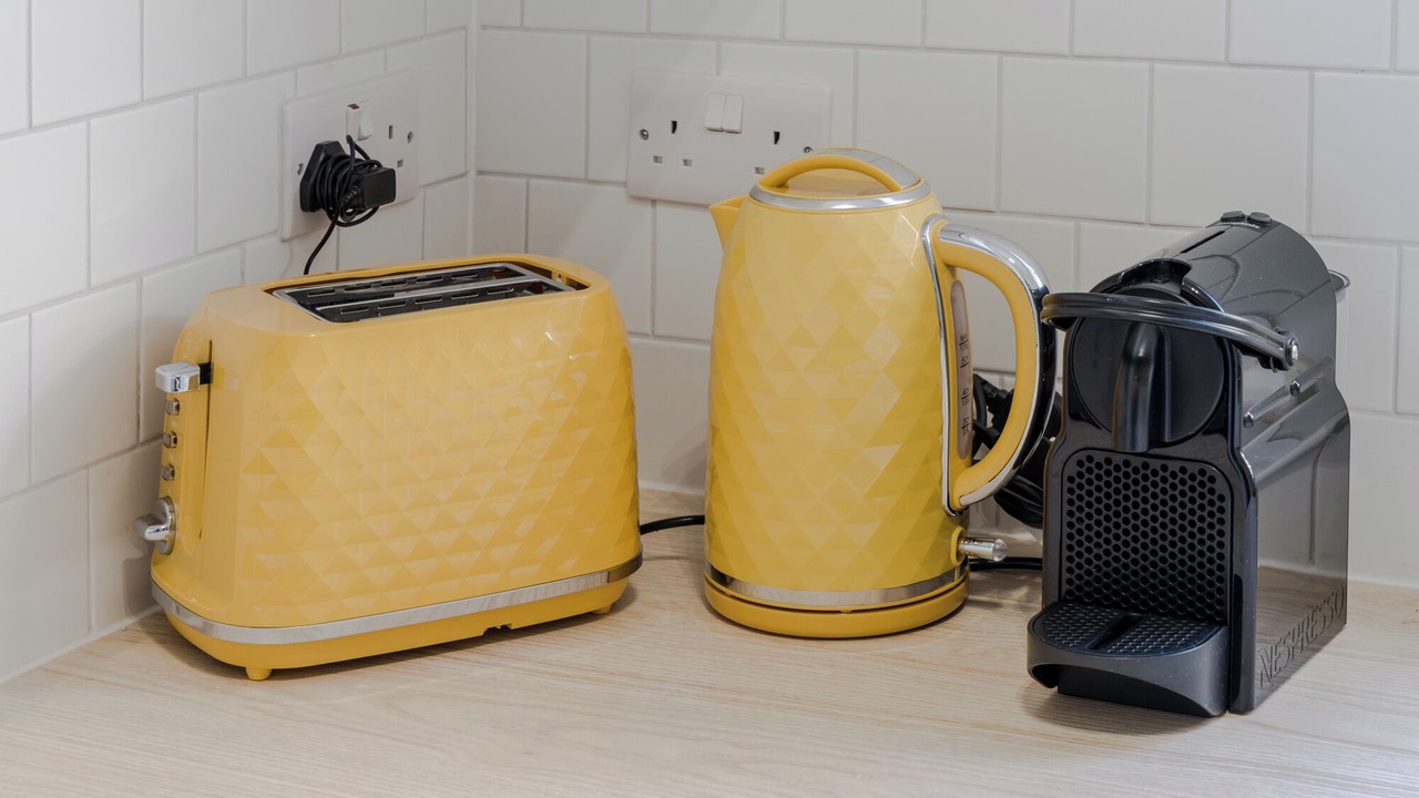 Photo of Others in Oval