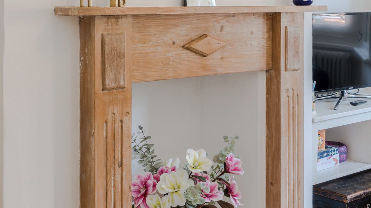 Photo of Others in Oval