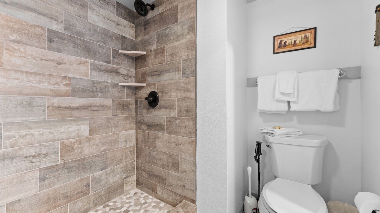 Photo of Bathroom in Lakeside Village