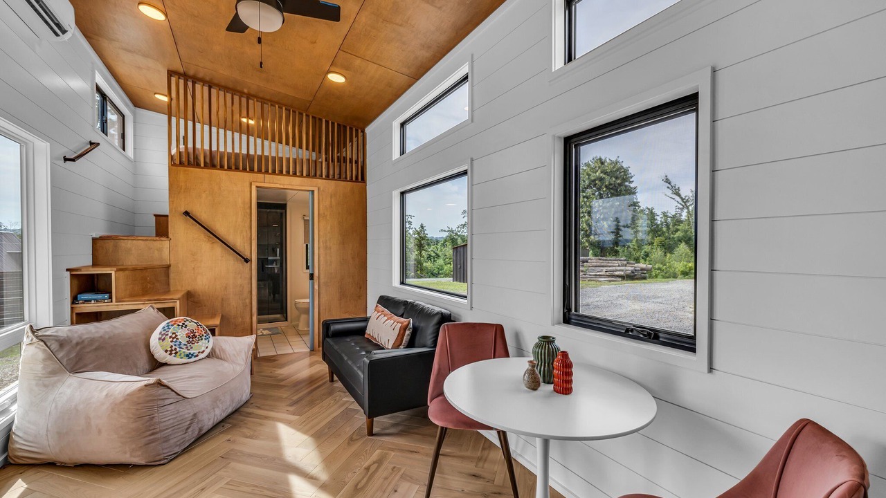 Photo of Livingroom in Ooltewah