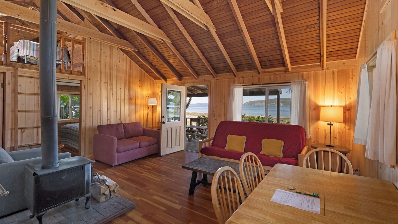 Photo of Livingroom in Eastsound