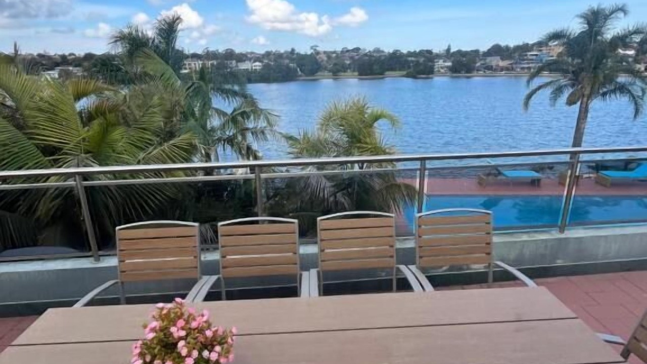 Photo of Others in Chiswick