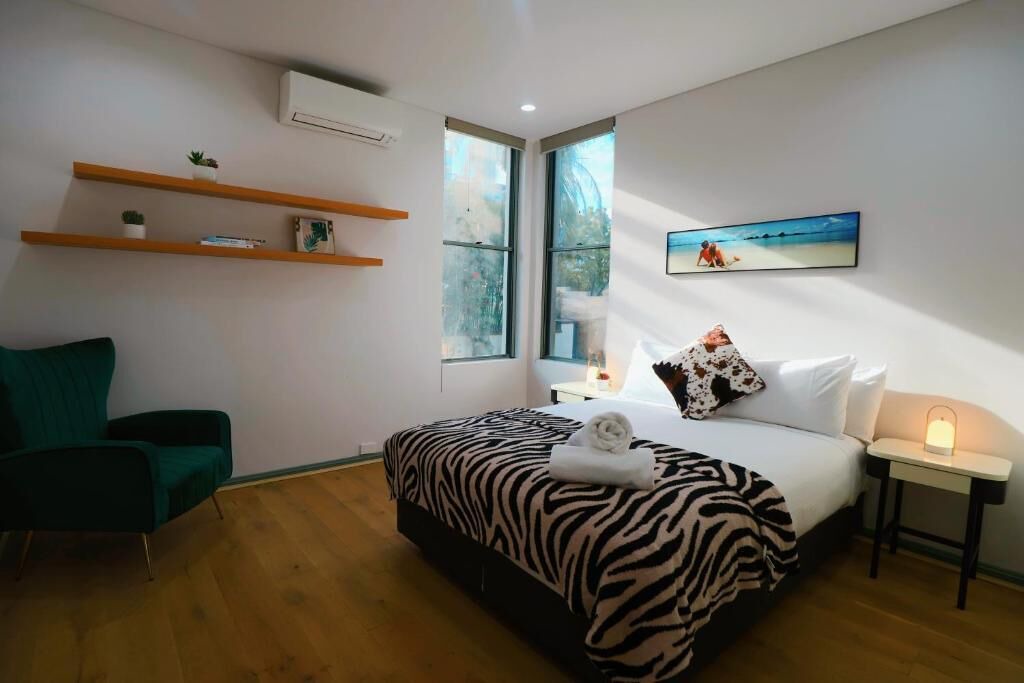 Photo of Others in Chiswick