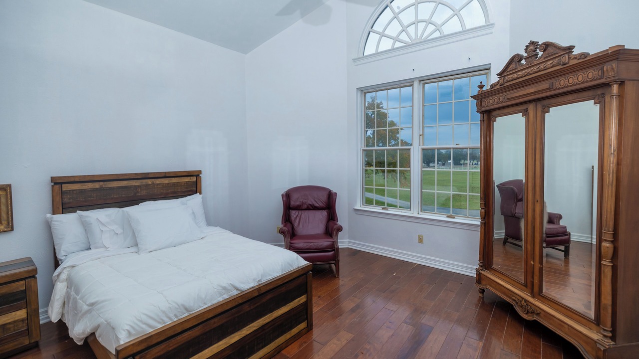 Photo of Bedroom in Aubrey