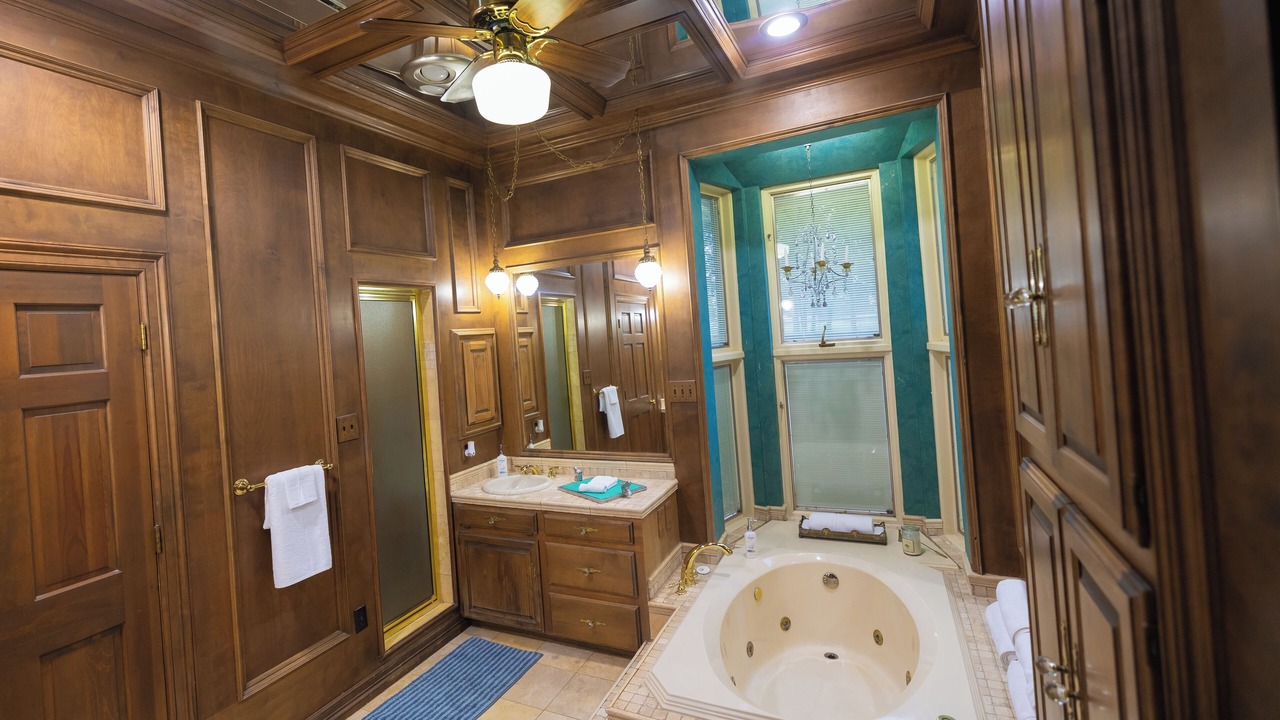 Photo of Bathroom in Aubrey