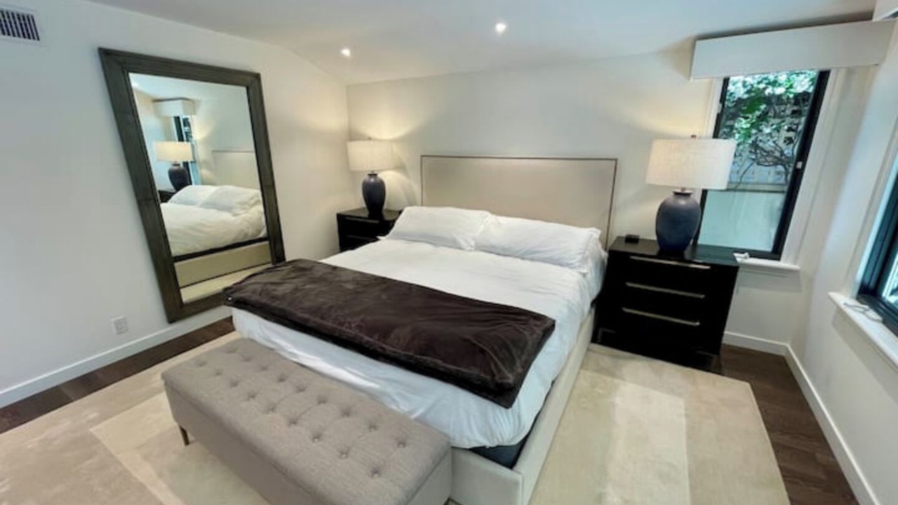 Photo of Bedroom in La Jolla Shores