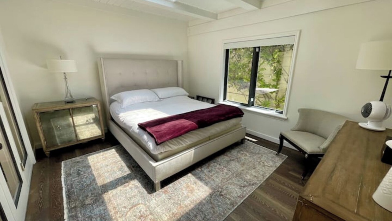 Photo of Bedroom in La Jolla Shores