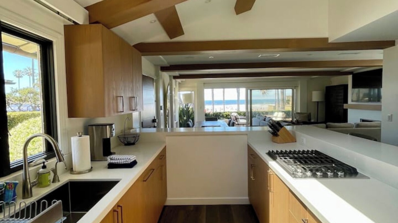 Photo of Kitchen in La Jolla Shores