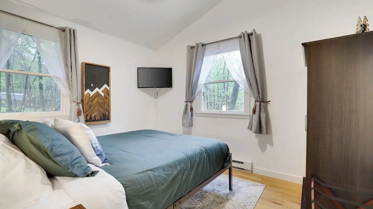 Photo of Bedroom in Tobyhanna
