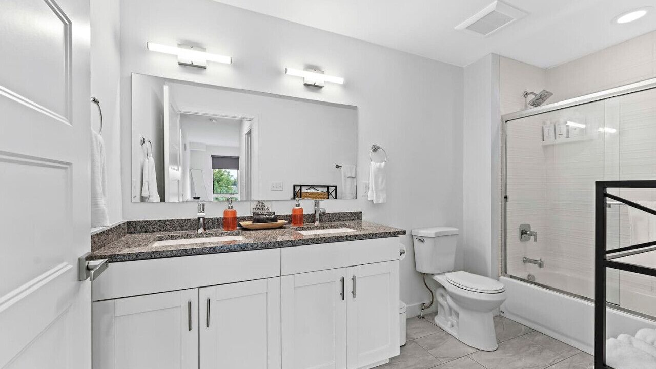 Photo of Bathroom in Wyandotte
