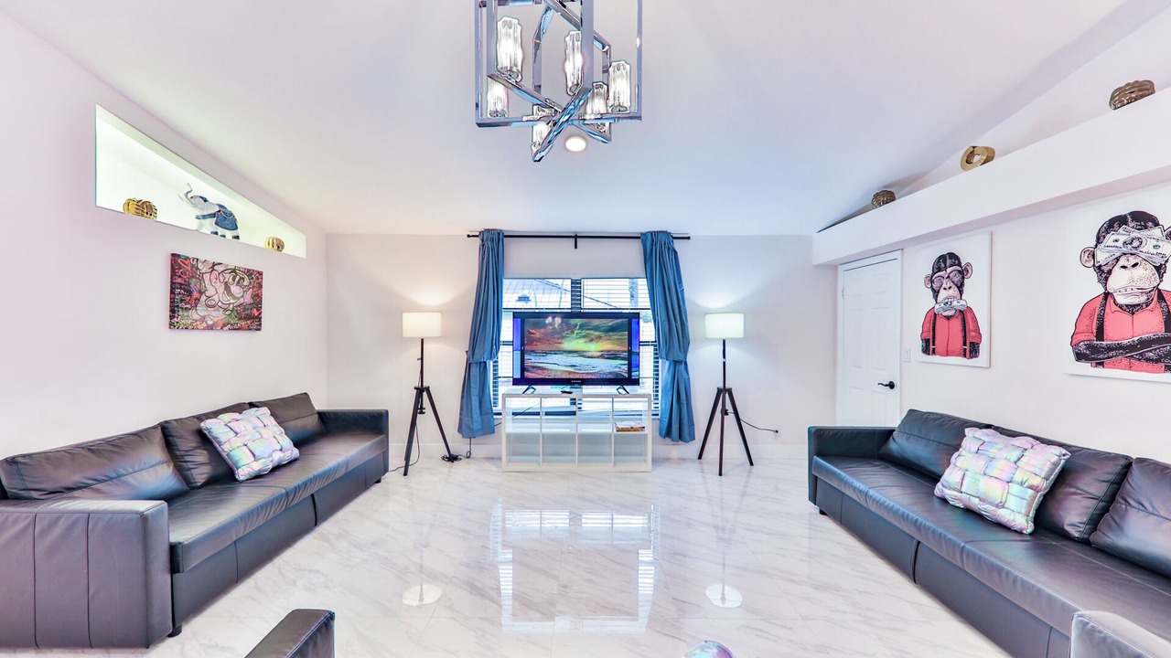 Photo of Livingroom in Davie