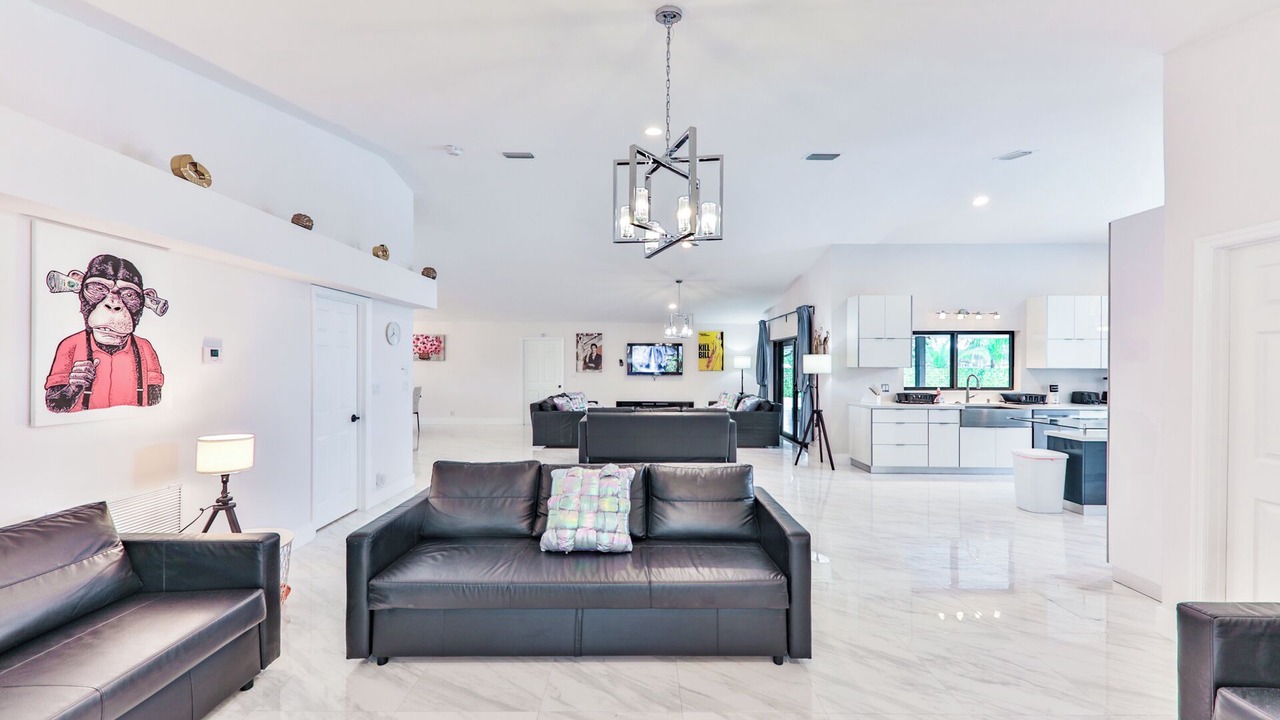 Photo of Livingroom in Davie