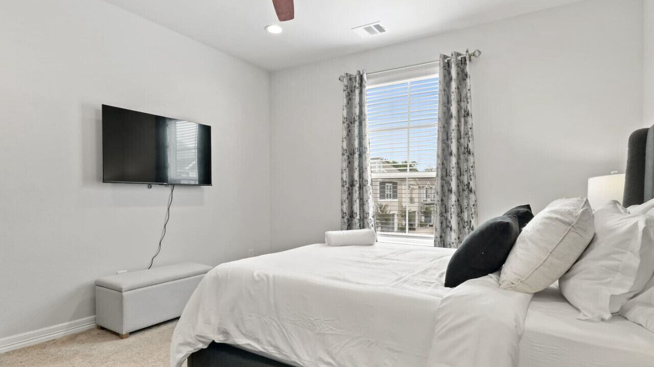 Photo of Bedroom in Spring Branch West