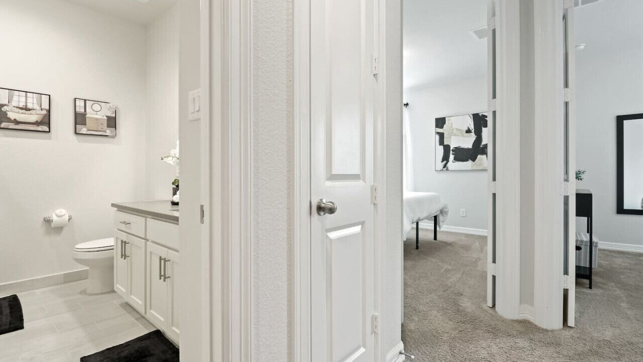 Photo of Bathroom in Spring Branch West