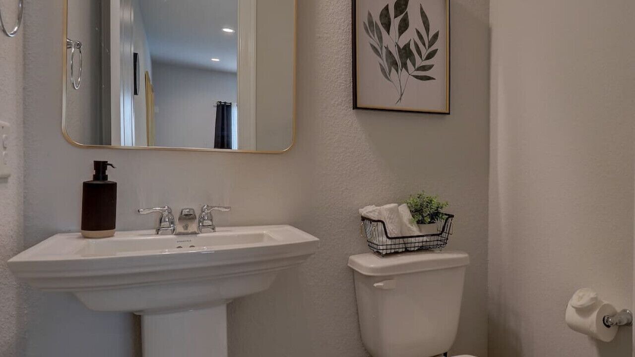 Photo of Bathroom in Spring Branch West