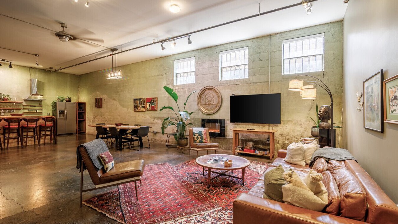 Photo of Livingroom in Central Business District
