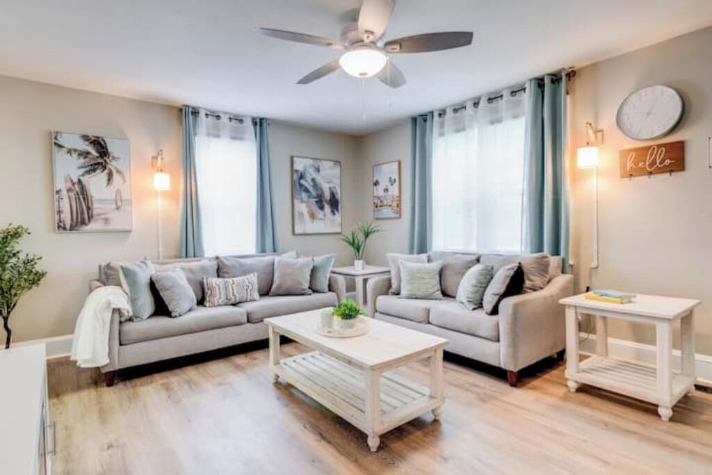 Photo of Livingroom in Bayview
