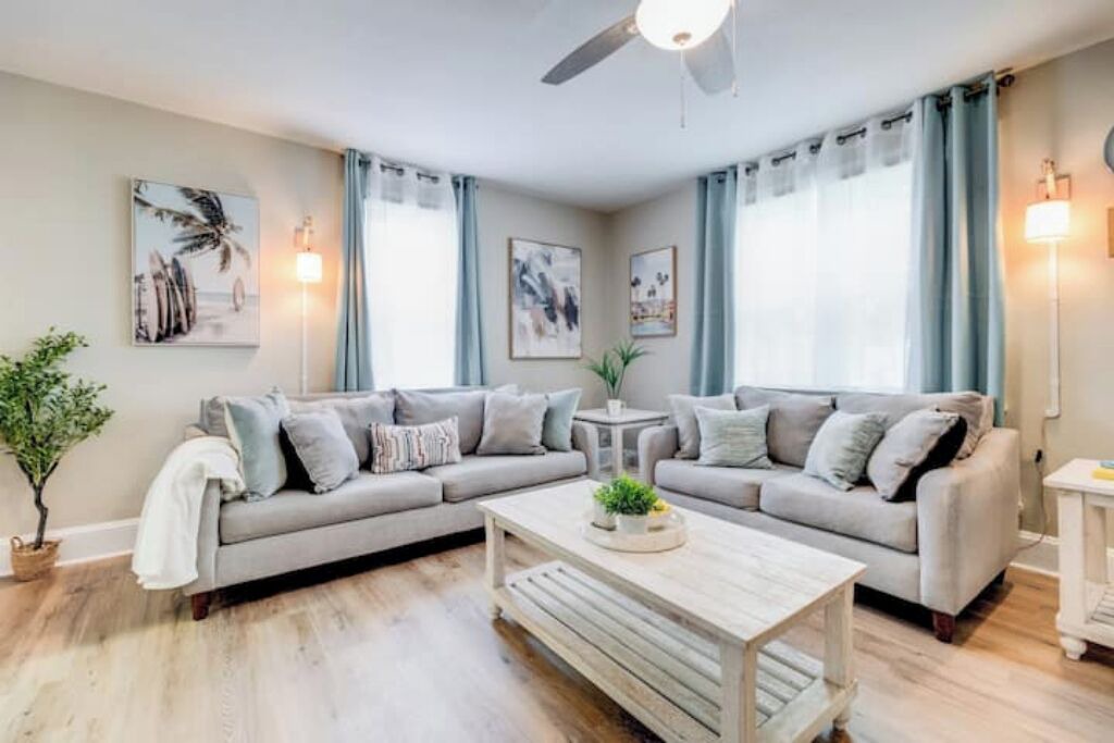 Photo of Livingroom in Bayview