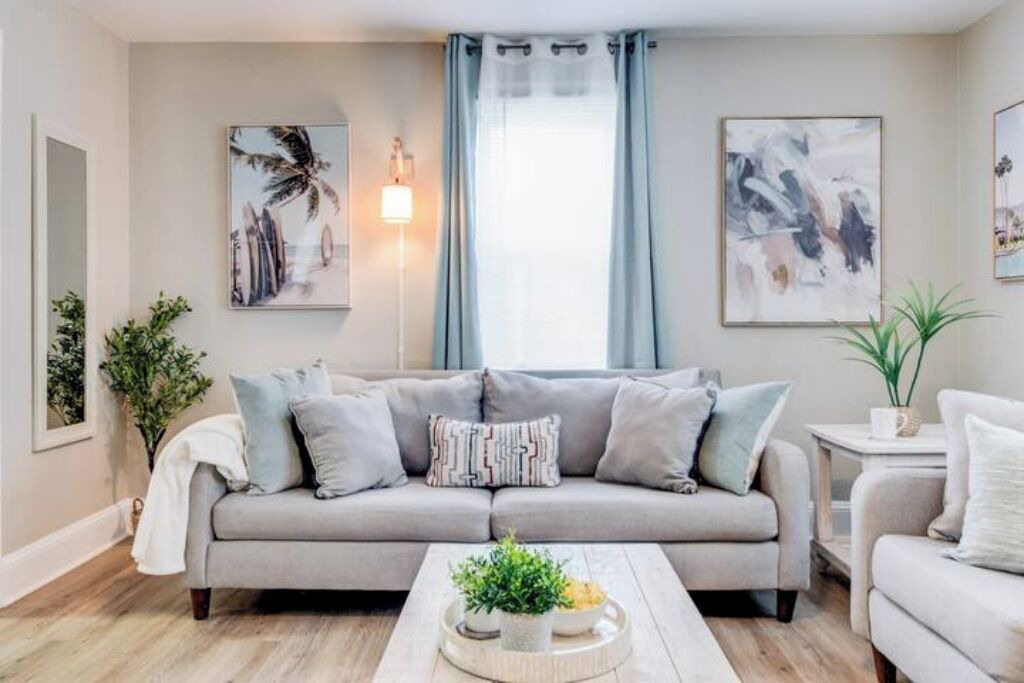 Photo of Livingroom in Bayview