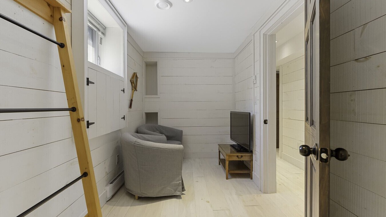 Photo of Livingroom in Picton