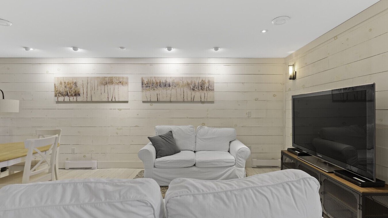 Photo of Livingroom in Picton
