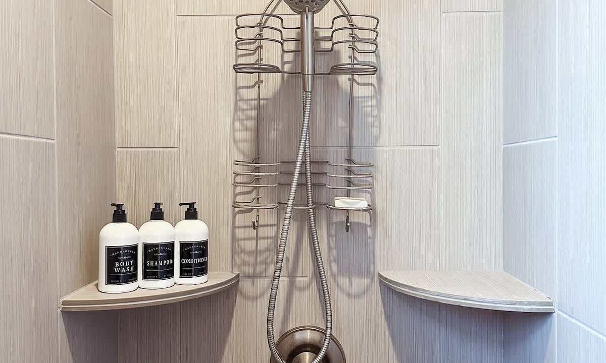 Photo of Bathroom in Page