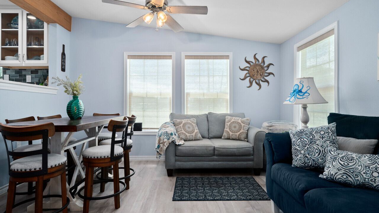 Photo of Livingroom in Aransas Pass