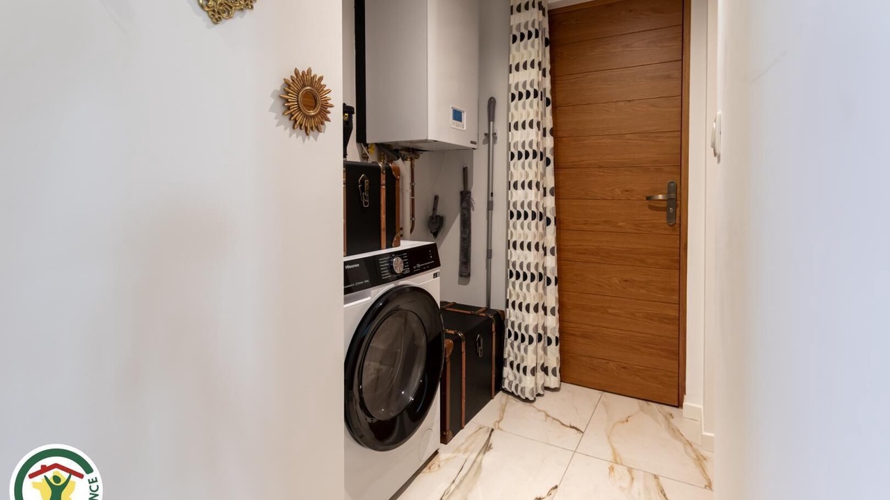 Photo of Others in Epernay