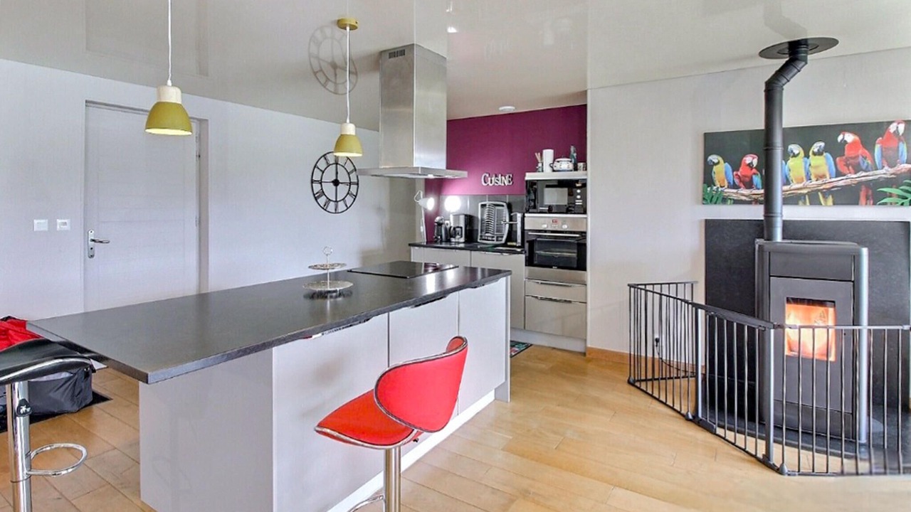 Photo of Others in Plesidy