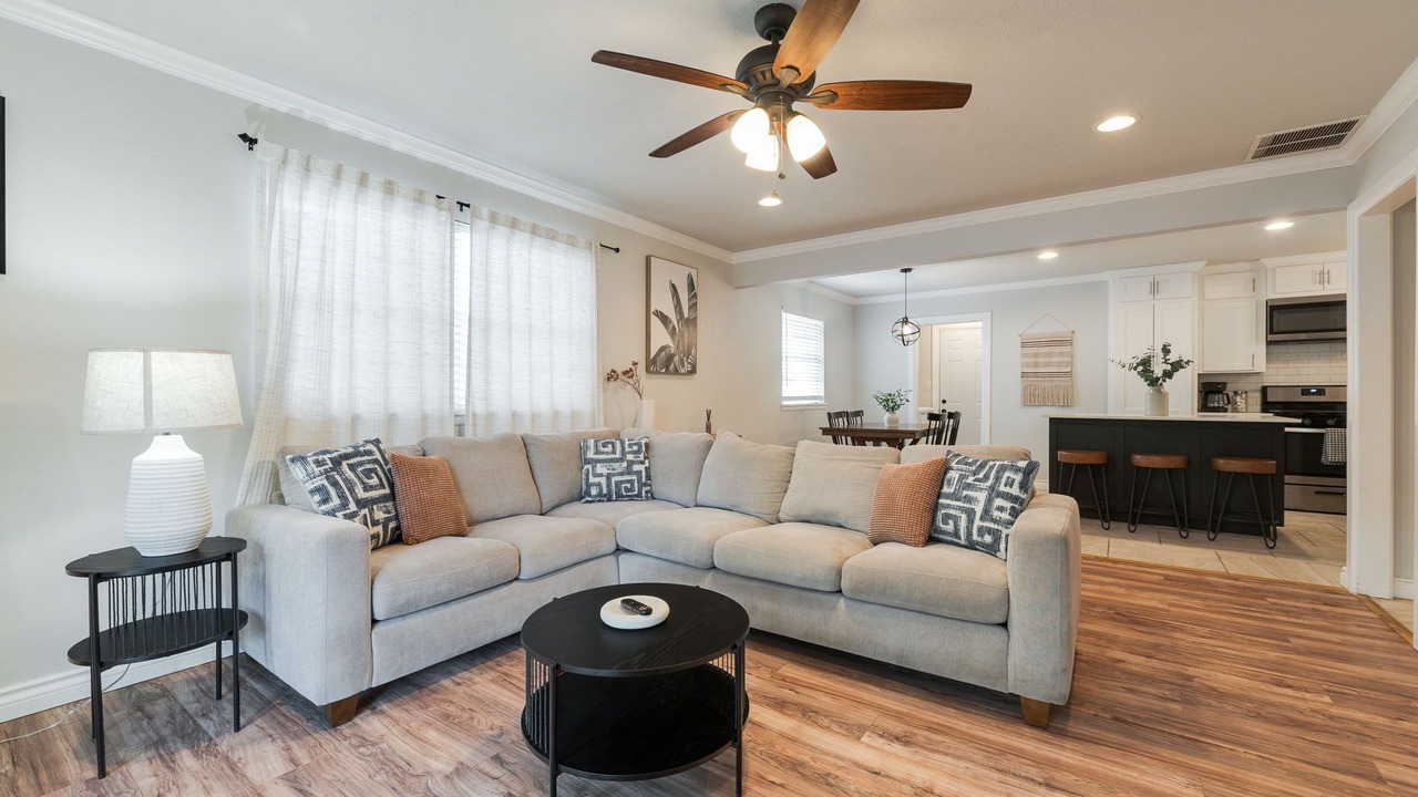 Photo of Livingroom in Central Oklahoma City