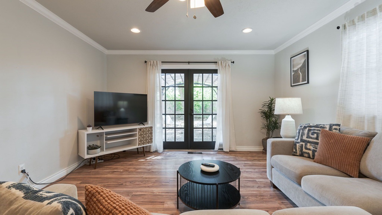 Photo of Livingroom in Central Oklahoma City