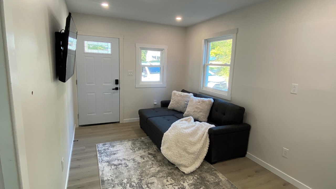 Photo of Livingroom in Moon Township
