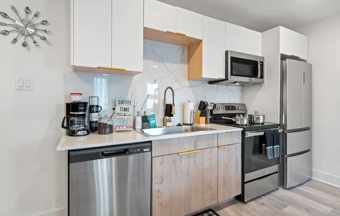 Photo of Kitchen in Peak's Suburban Addition