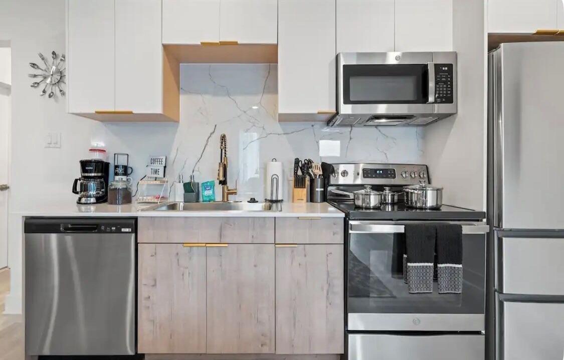 Photo of Kitchen in Peak's Suburban Addition