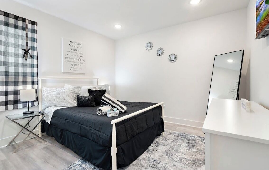 Photo of Bedroom in Peak's Suburban Addition