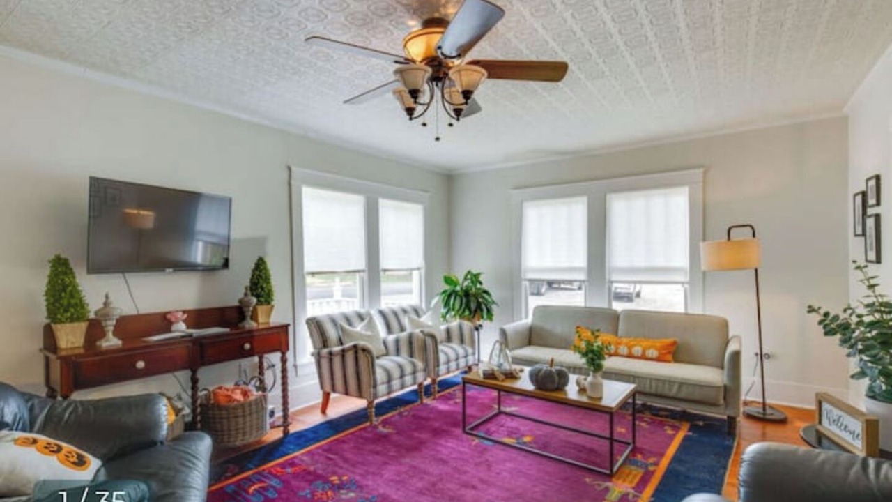 Photo of Livingroom in Canton