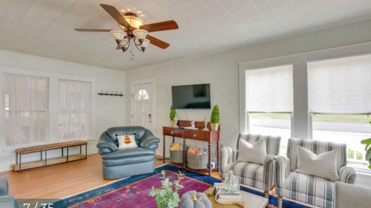 Photo of Livingroom in Canton
