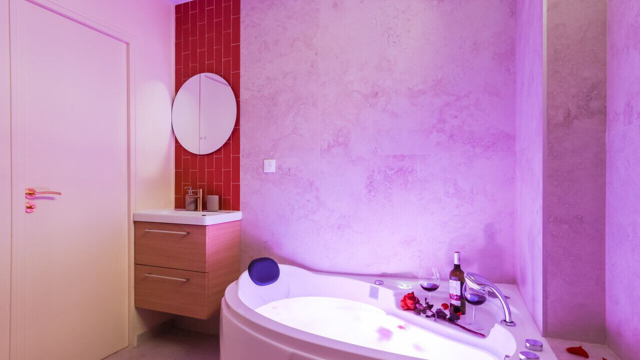 Photo of Bathroom in Quartier des Grandes-Carrieres