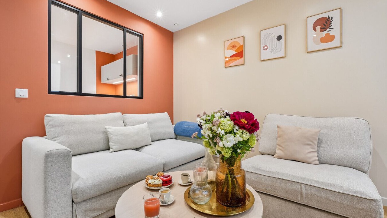 Photo of Livingroom in Quartier des Grandes-Carrieres