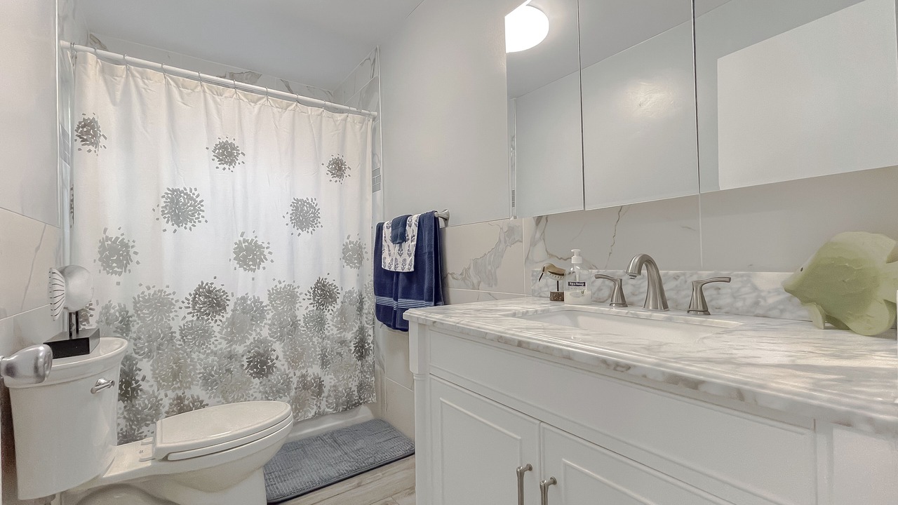 Photo of Bathroom in Lusby